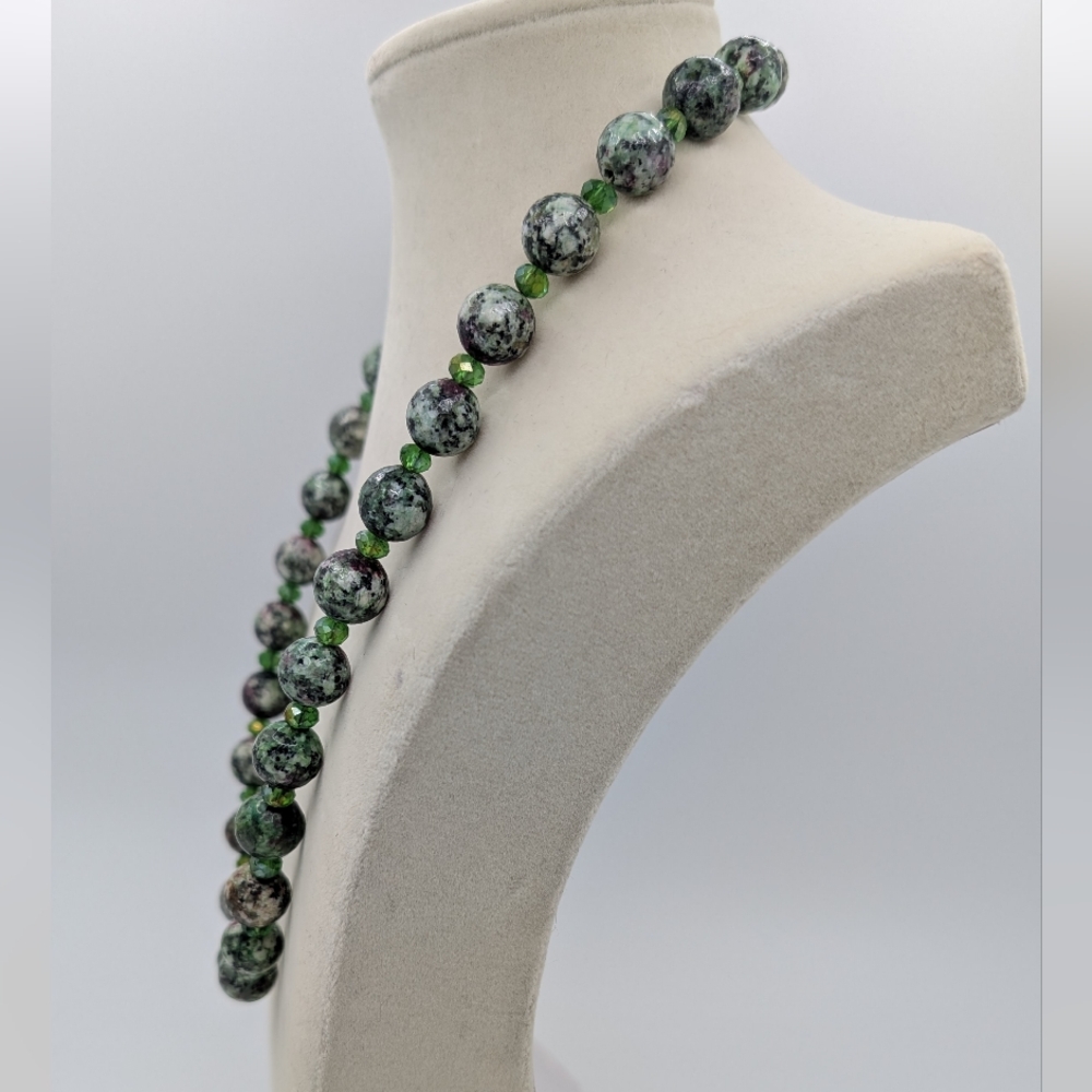Ruby Zoisite Faceted Bead Necklace 20" - Picture 2 of 10